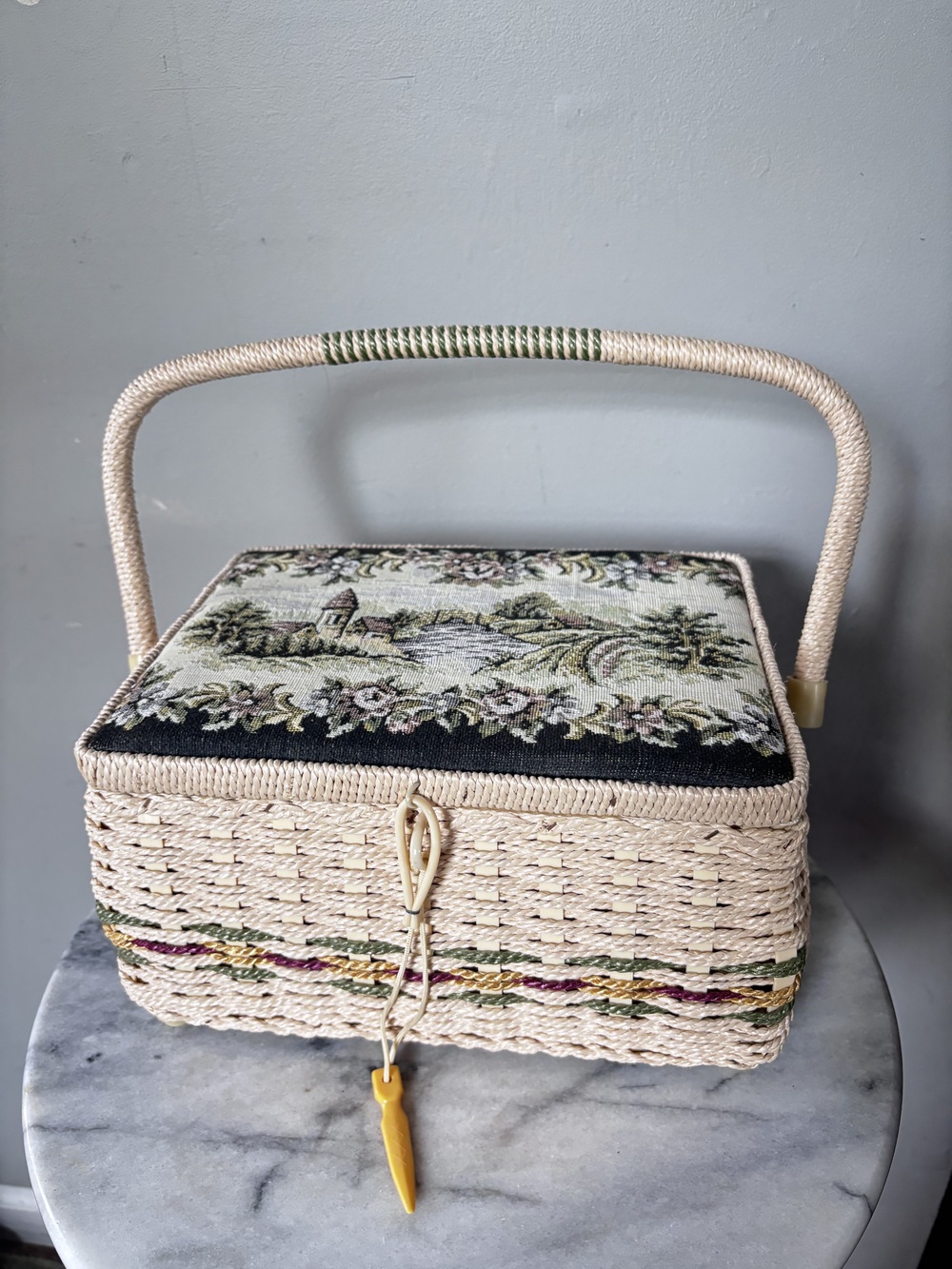 Azar Vintage Woven Wicker Sewing Basket Tapestry Landscape Lid Cream Tan Multi